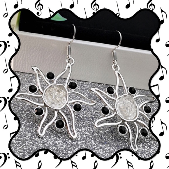 đź–¤Newđź–¤Cute Earrings - Picture 1 of 2